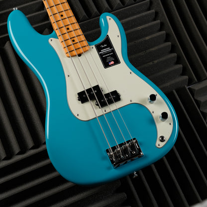 Fender American Professional II Precision Bass with Maple Fretboard 2023 - Miami Blue