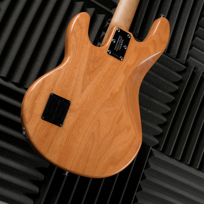 Ernie Ball Music Man StingRay 4 H with Maple Fretboard 2011 - Natural
