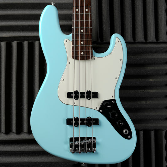 Fender MIJ Junior Collection Jazz Bass 2022 - Satin Daphne Blue
