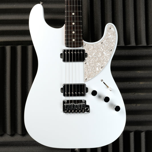 Fender MIJ Elemental Stratocaster 2023 - Nimbus White