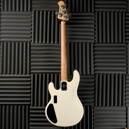 Ernie Ball Music Man StingRay 4 HS with Rosewood Fretboard 2006 - White