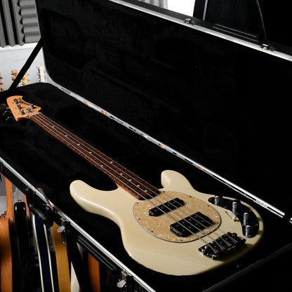 Ernie Ball Music Man StingRay 4 HS with Rosewood Fretboard 2006 - White