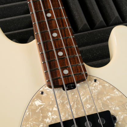 Ernie Ball Music Man StingRay 4 HS with Rosewood Fretboard 2006 - White