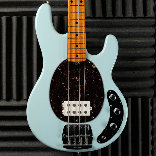 Ernie Ball Music Man Classic StingRay 4 with Maple Fretboard 2010 - Powder Blue