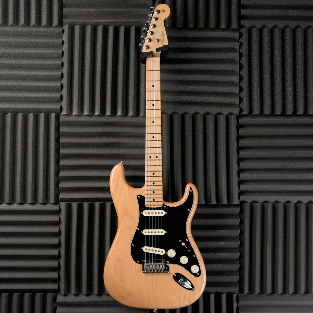 Fender American Professional Stratocaster with Maple Fretboard 2017 - Natural