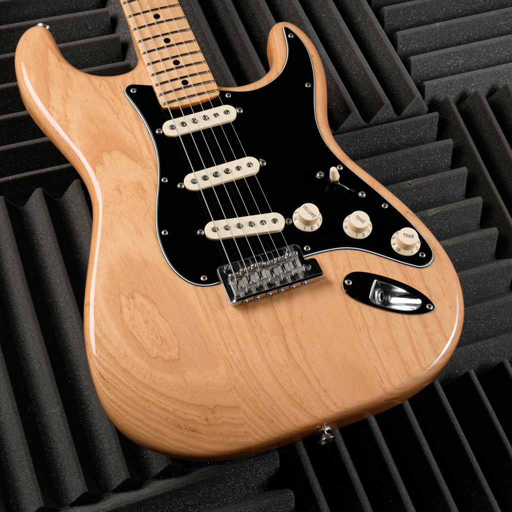 Fender American Professional Stratocaster with Maple Fretboard 2017 - Natural