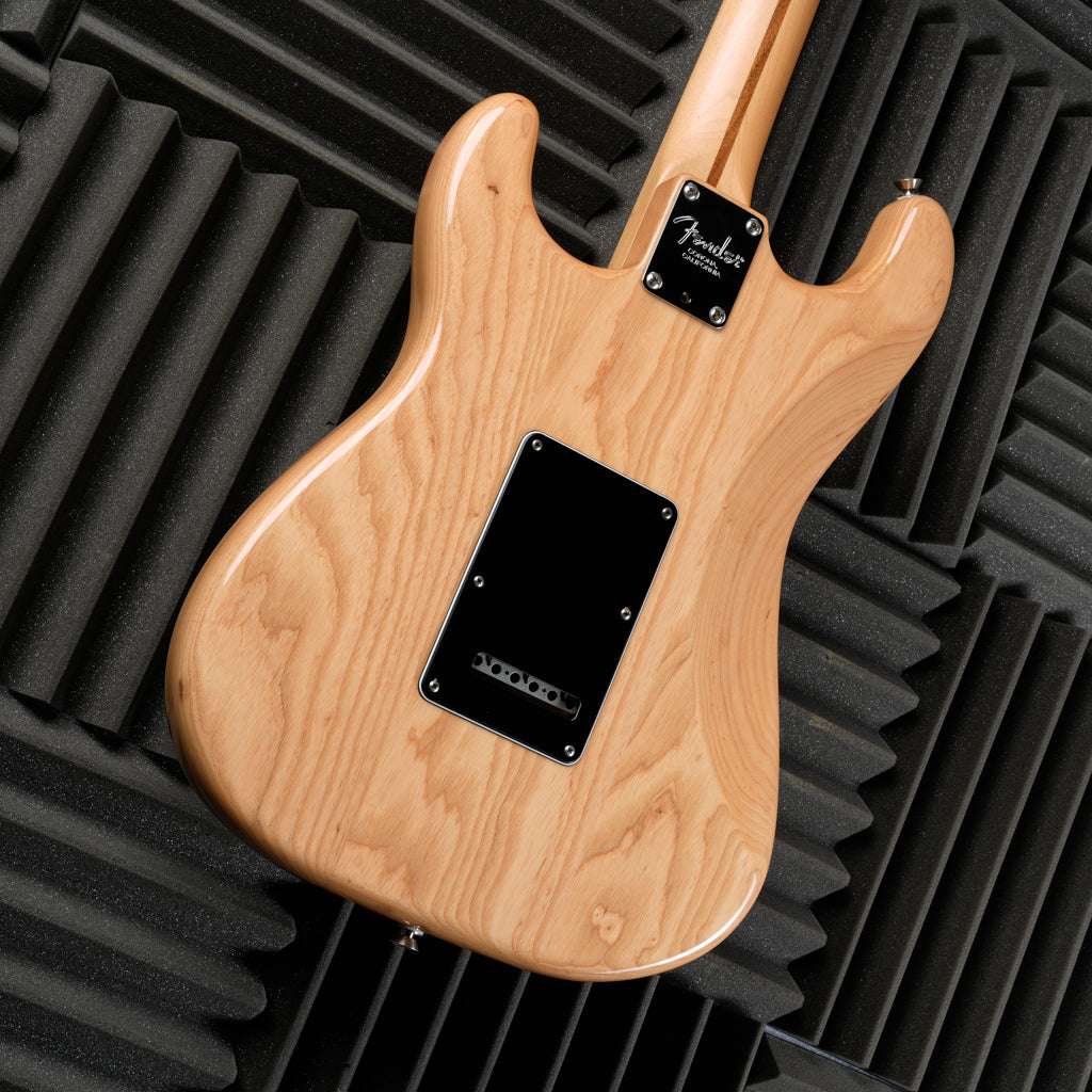 Fender American Professional Stratocaster with Maple Fretboard 2017 - Natural