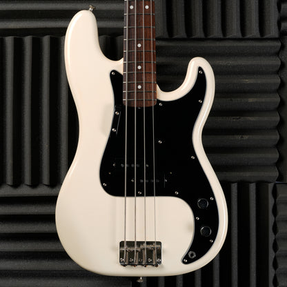 Fender PB-70 Precision Bass Reissue CIJ - 1999/2002 - Olympic White