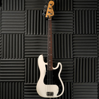 Fender PB-70 Precision Bass Reissue CIJ - 1999/2002 - Olympic White
