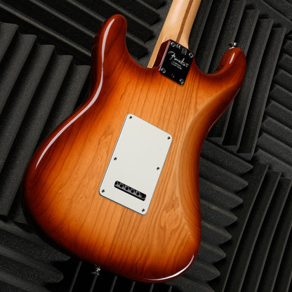 Fender American Standard Stratocaster with Maple Fretboard - 2016 - Sienna Sunburst