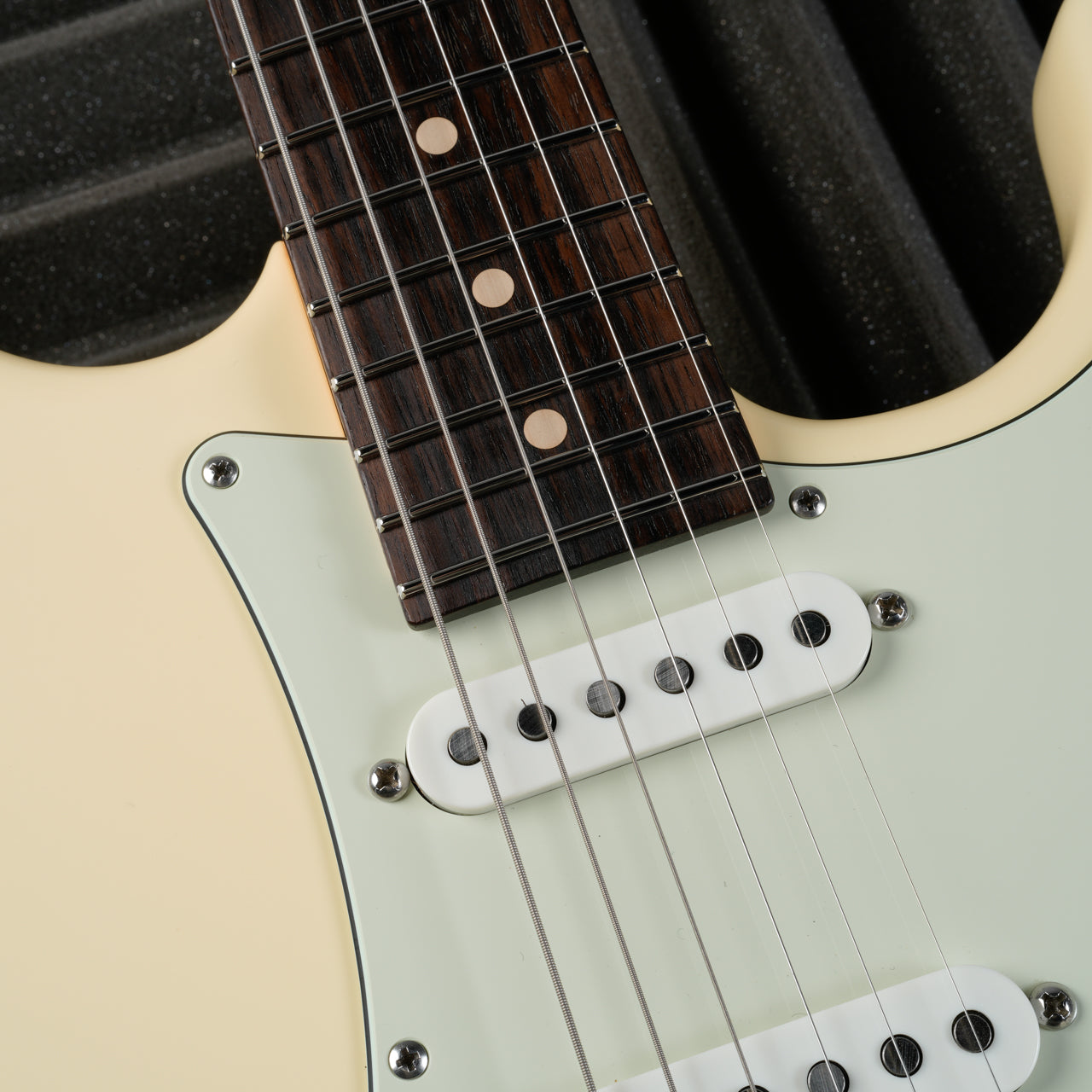 Suhr Classic S HSS with Rosewood Fretboard 2018 - Present - Vintage White