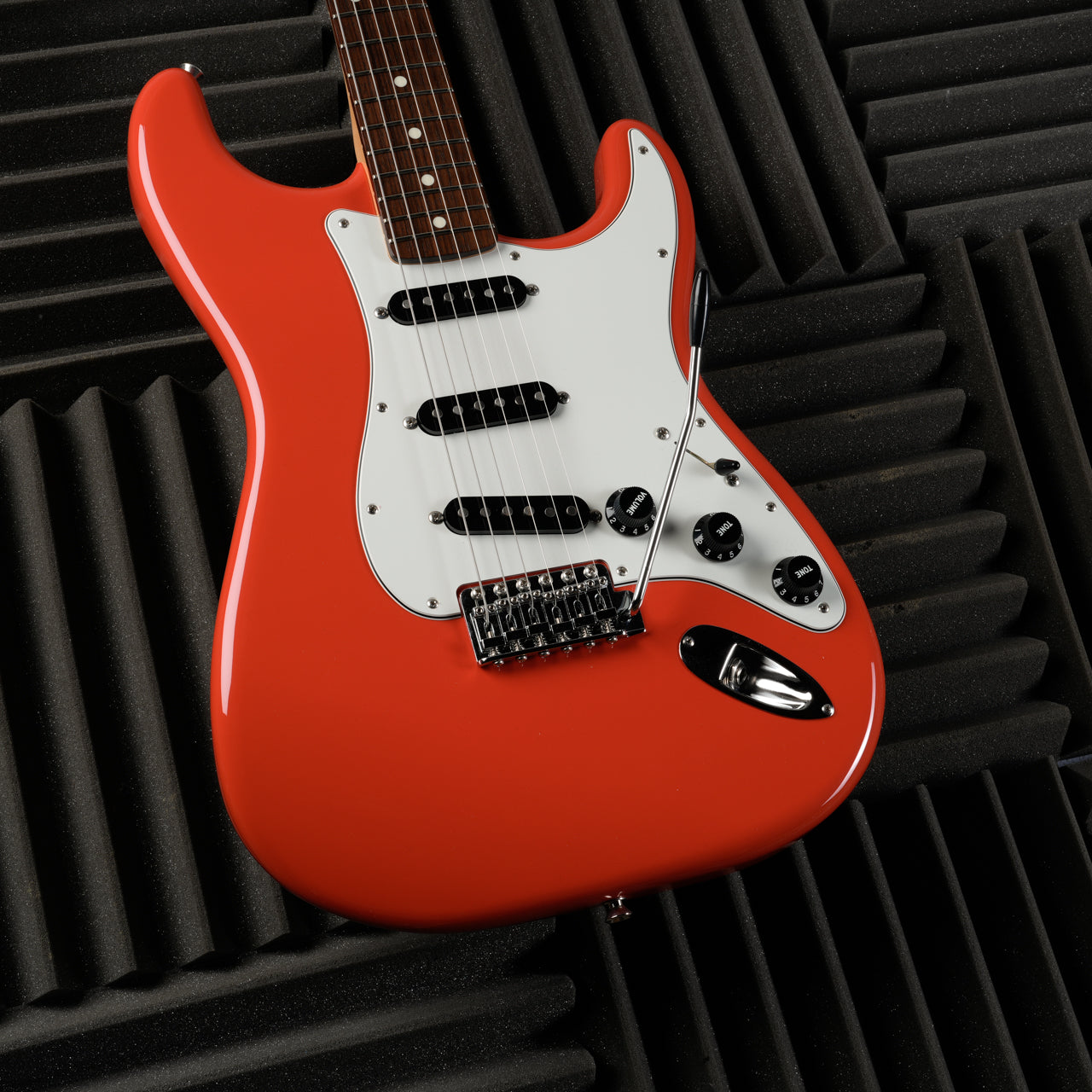 Fender MIJ Limited International Color Stratocaster 2022 - Morocco Red