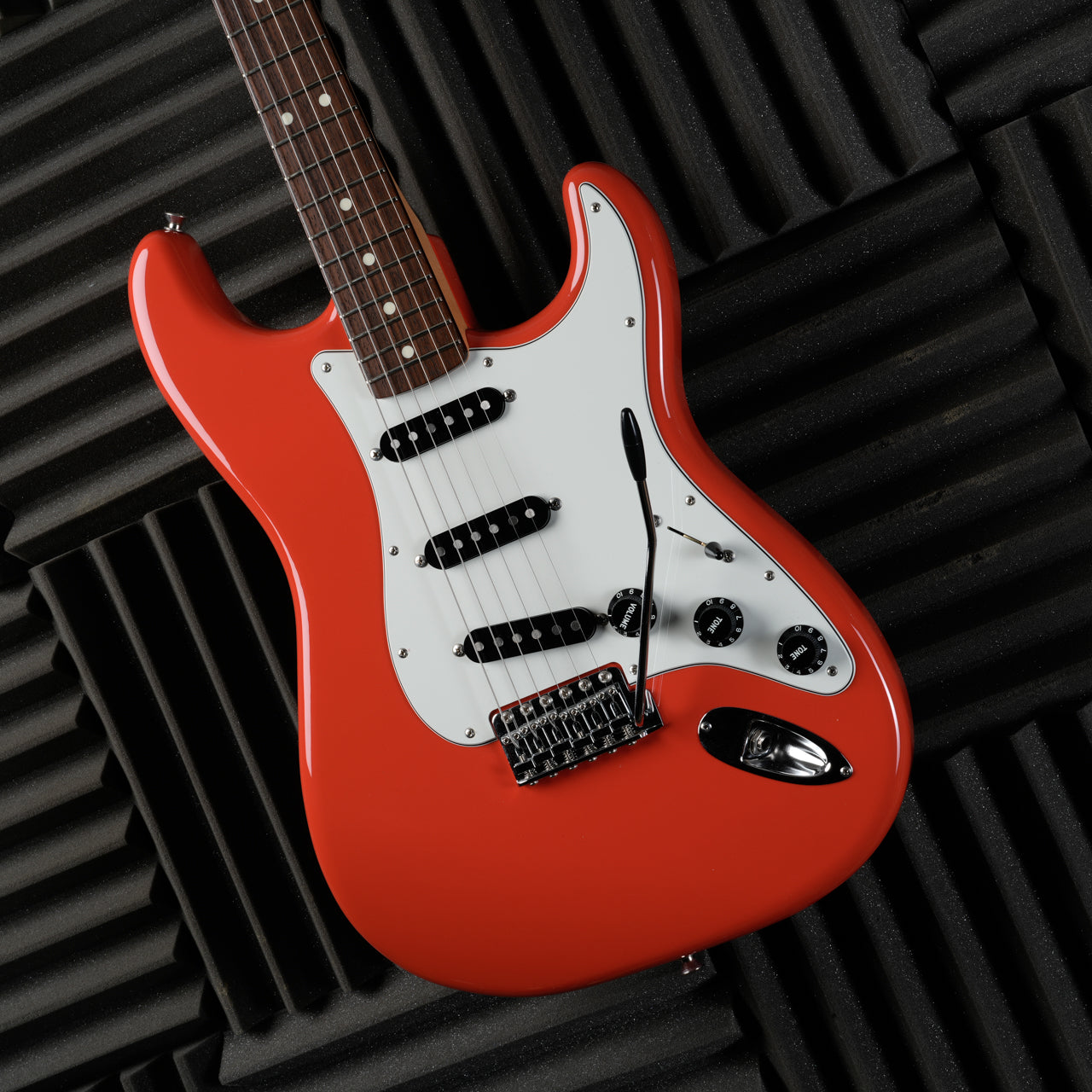 Fender MIJ Limited International Color Stratocaster 2022 - Morocco Red