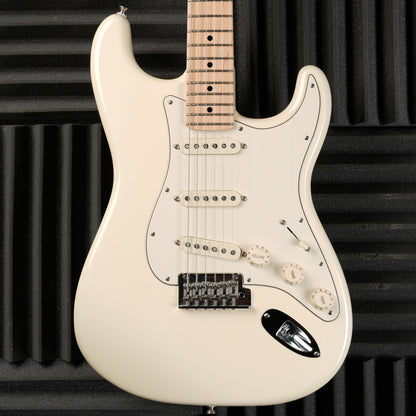 Fender American Professional Stratocaster with Maple Fretboard 2018 - Olympic White