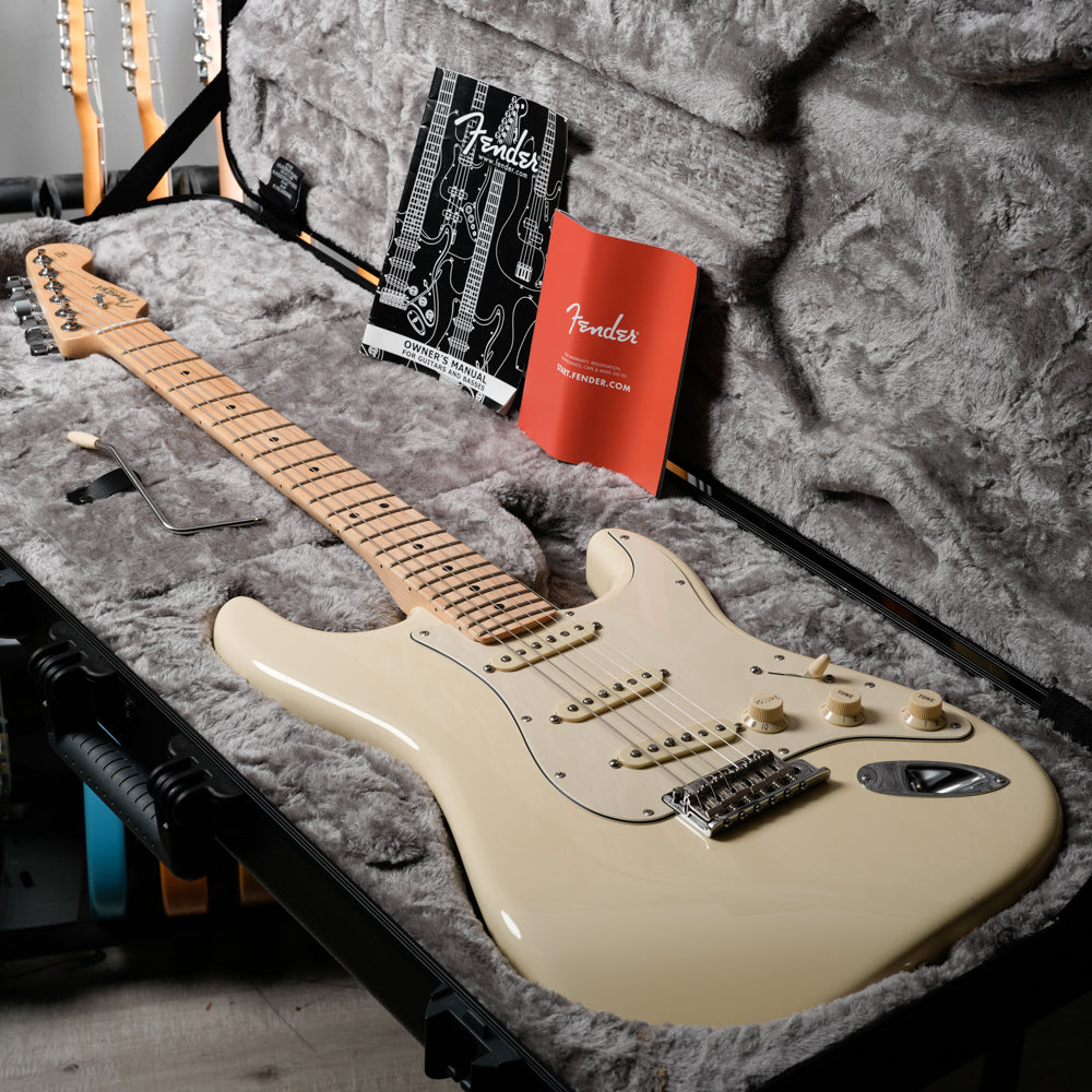 Fender American Professional Stratocaster with Maple Fretboard 2018 - Olympic White