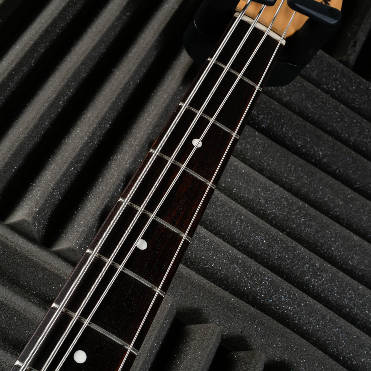 Fender PB-70 Precision Bass Reissue CIJ - 1997/2000 - Olympic White