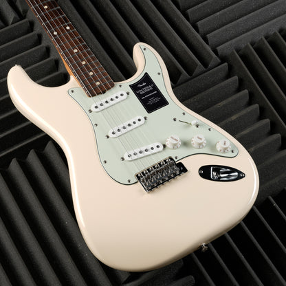 Fender Vintera II '60s Stratocaster with Rosewood Fretboard 2025 - Olympic White