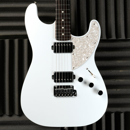 Fender MIJ Elemental Stratocaster 2023 - Nimbus White
