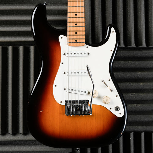 Fender Standard Stratocaster (2-Knob) with Maple Fretboard 1983 - Sunburst