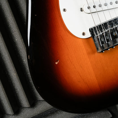 Fender Standard Stratocaster (2-Knob) with Maple Fretboard 1983 - Sunburst