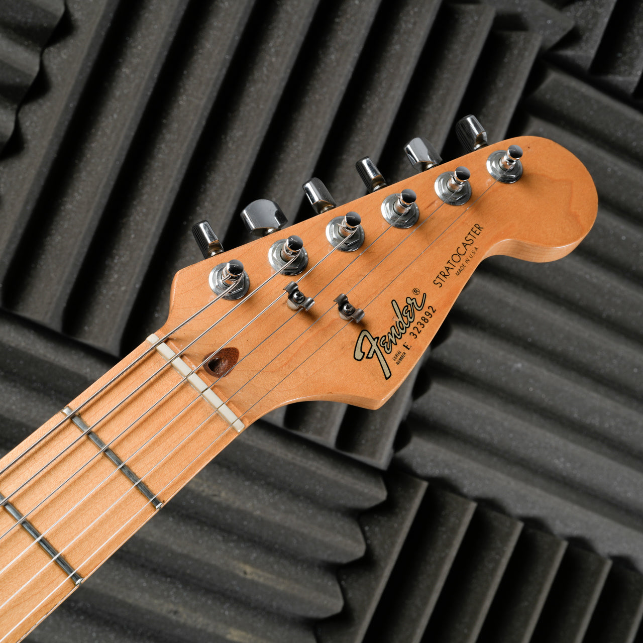 Fender Standard Stratocaster (2-Knob) with Maple Fretboard 1983 - Sunburst