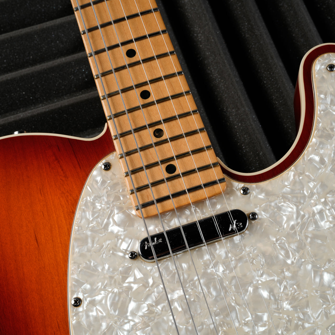 Fender American Deluxe Telecaster with Maple Fretboard 2015 - Aged Cherry Burst