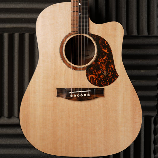 Maton SRS70C